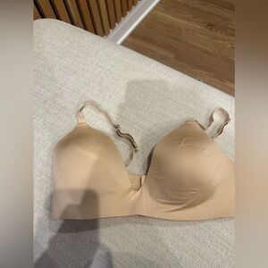 SKIMS Nude Seamless Wireless T-Shirt Bra